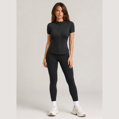 Veste de sport cintrée manches courtes noir